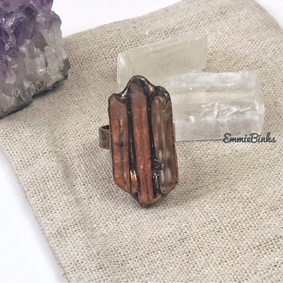 New Madagascar Quartz Vertical Tower / Crystal Point Statement Ring - Shield - Picture 3 of 15